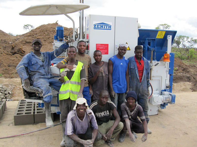 Zenith 913 Laying Brick Machine in Zambia